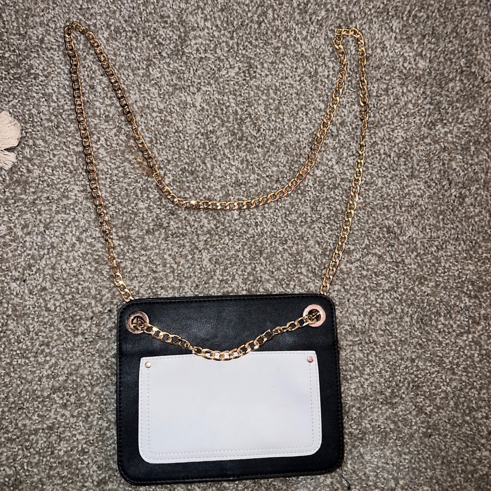 Classic Shoulder Bag